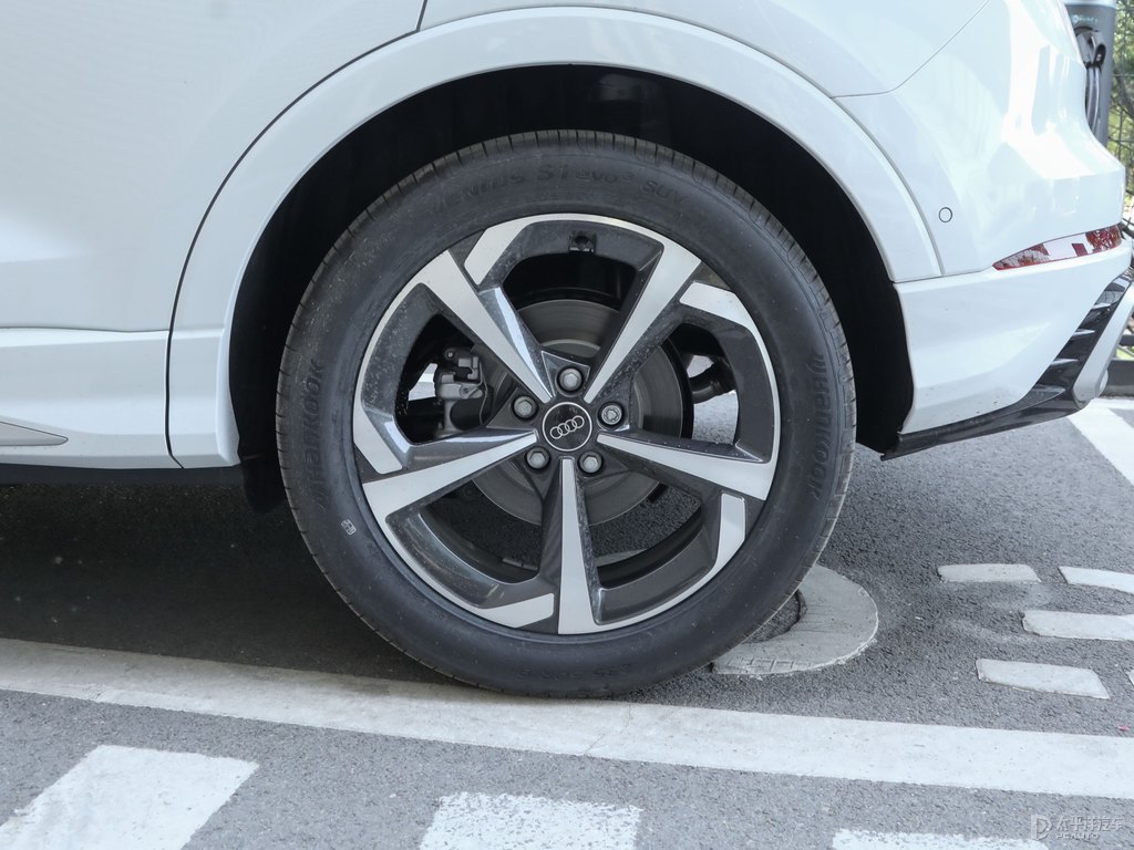 奧迪Q3車身外觀圖片