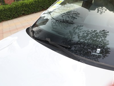 銀河E8 車身側(cè)面