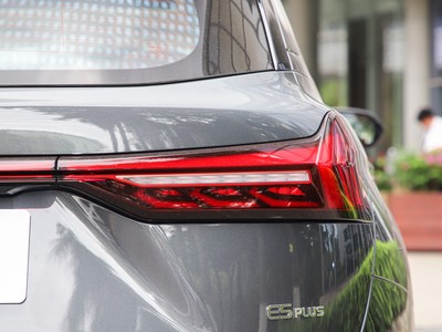 藍電E5 PLUS 車尾設計