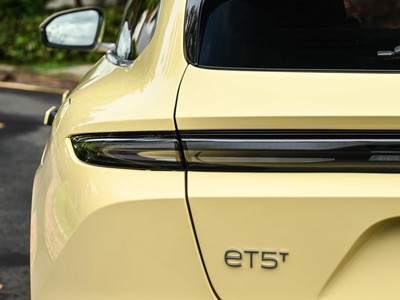 蔚來ET5T 車尾設計