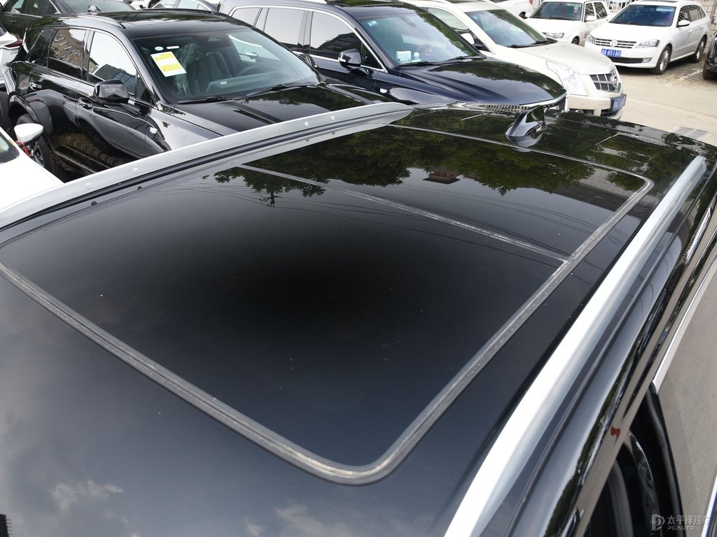 曜石黑凱迪拉克XT4車身外觀圖片