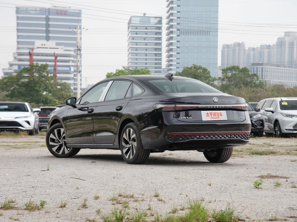 超感黑帕薩特整車外觀外觀圖片
