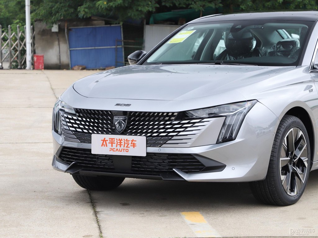 銀翼灰標(biāo)致508車頭外觀圖片