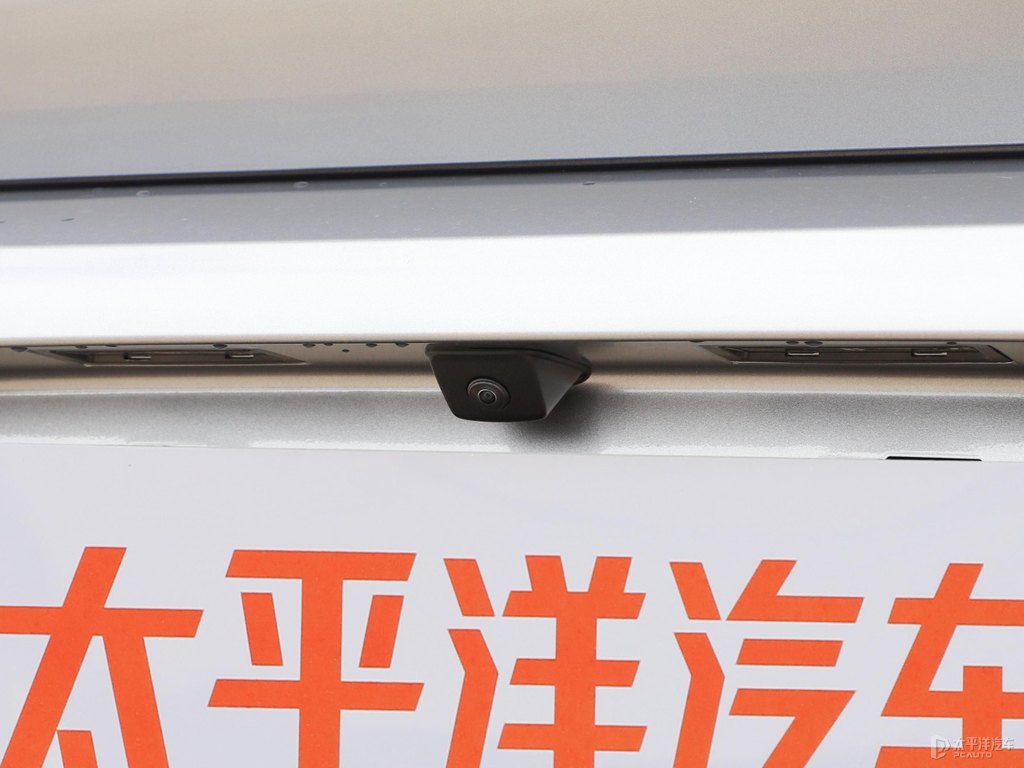 銀翼灰標(biāo)致508車尾外觀圖片