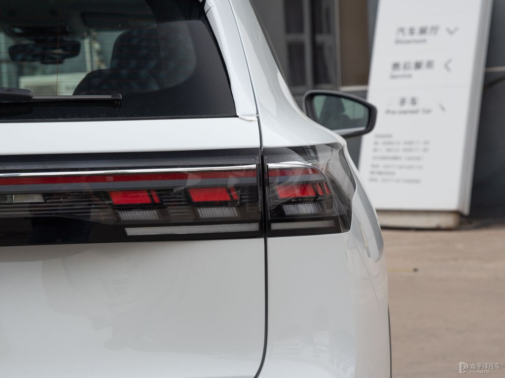 弧光白途觀L車(chē)尾外觀圖片