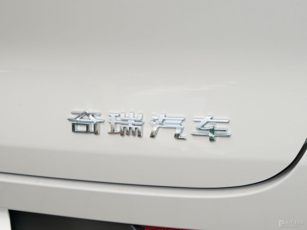 淺云灰瑞虎8 PLUS車尾外觀圖片