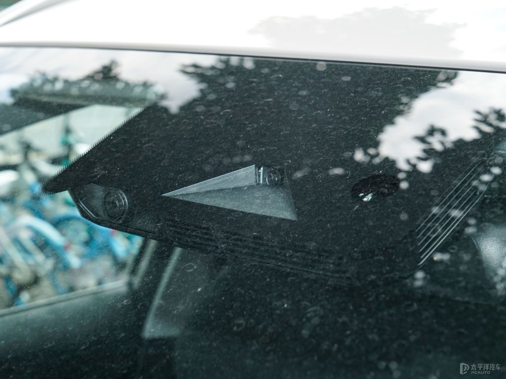 淺云灰瑞虎8 PLUS車身外觀圖片