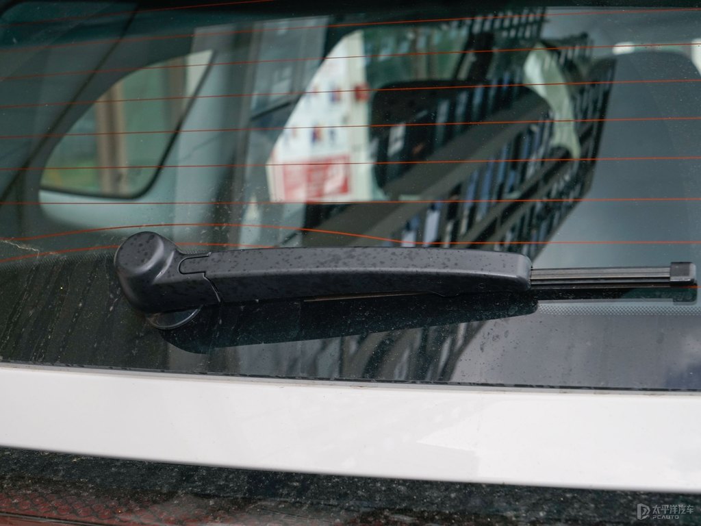 淺云灰瑞虎8 PLUS車尾外觀圖片