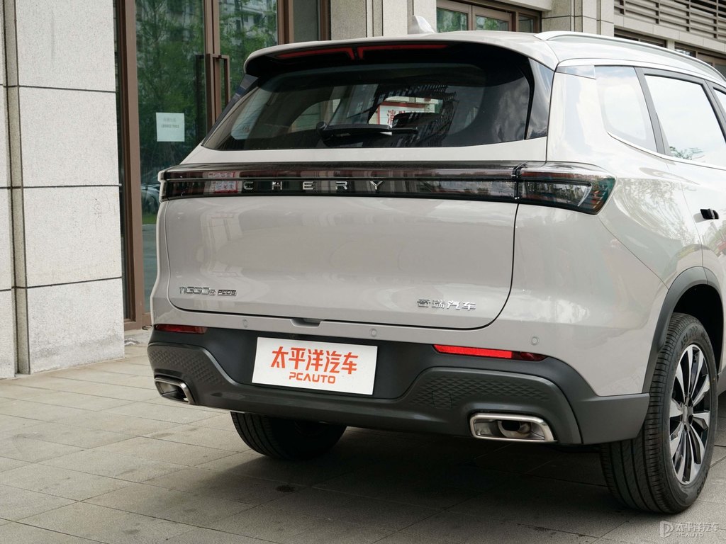 淺云灰瑞虎8 PLUS車尾外觀圖片
