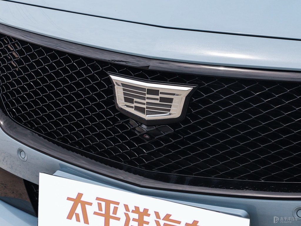 逐風(fēng)藍(lán)凱迪拉克CT5車(chē)頭外觀圖片