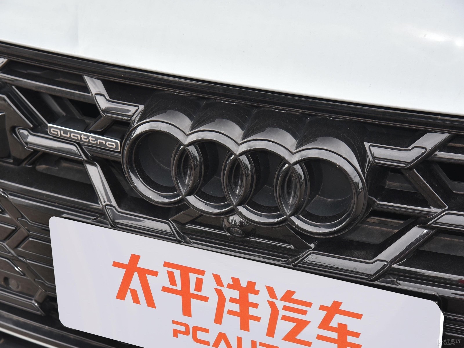 奧迪A7L外觀高清大圖
