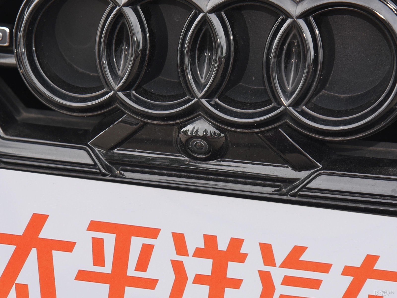 奧迪A7L外觀高清大圖