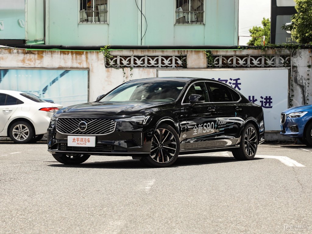 瑪瑙黑沃爾沃S90新能源整車外觀外觀圖片