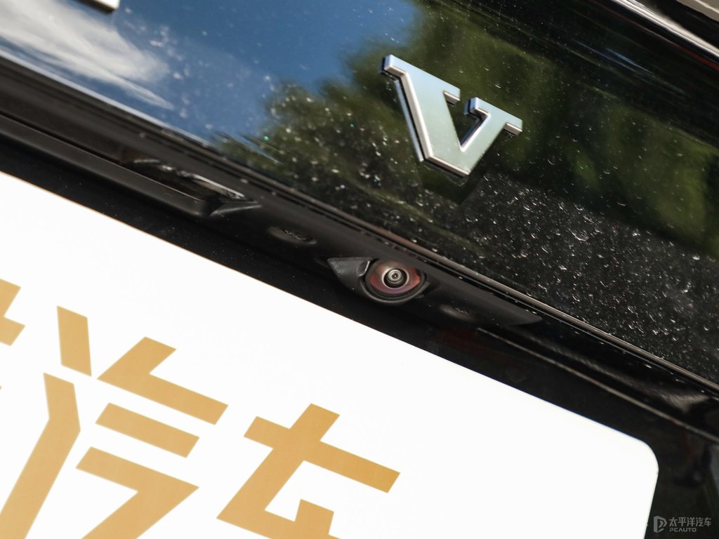 瑪瑙黑沃爾沃S90新能源車尾外觀圖片