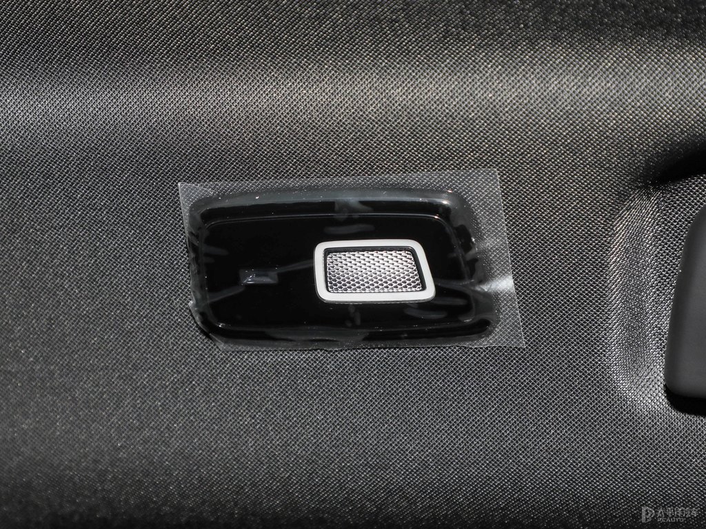 瑪瑙黑沃爾沃S90新能源車廂內(nèi)飾圖片