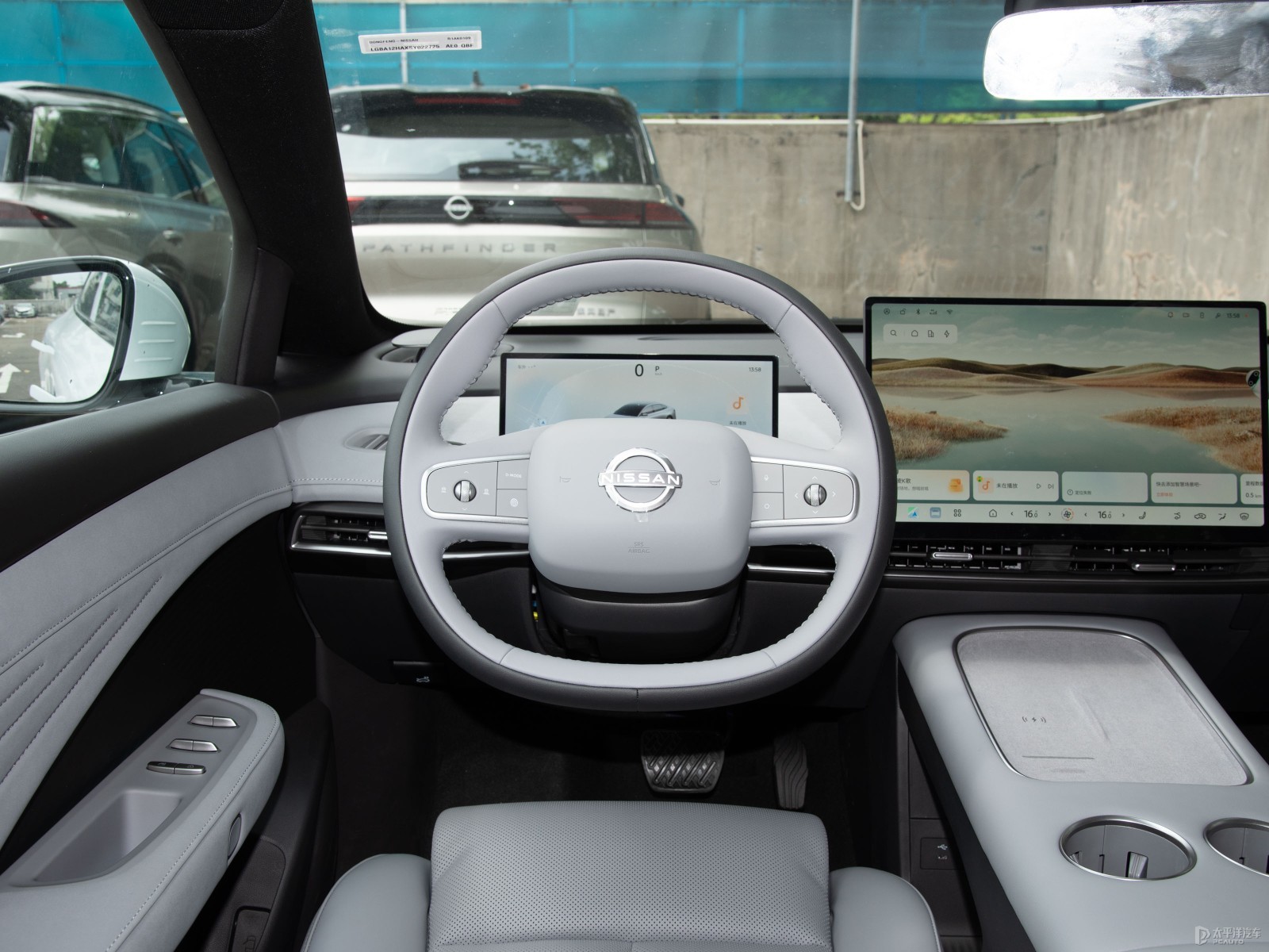 日產(chǎn)N7內(nèi)飾高清大圖