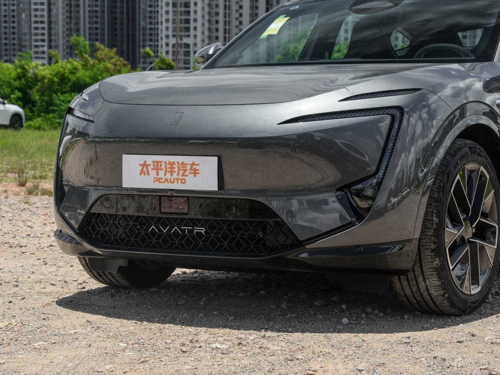曜灰阿維塔11車頭外觀圖片