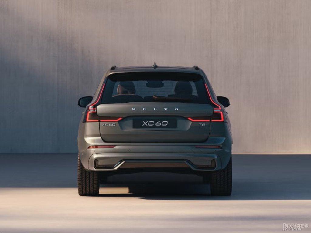 薄霧灰沃爾沃XC60新能源整車外觀外觀圖片