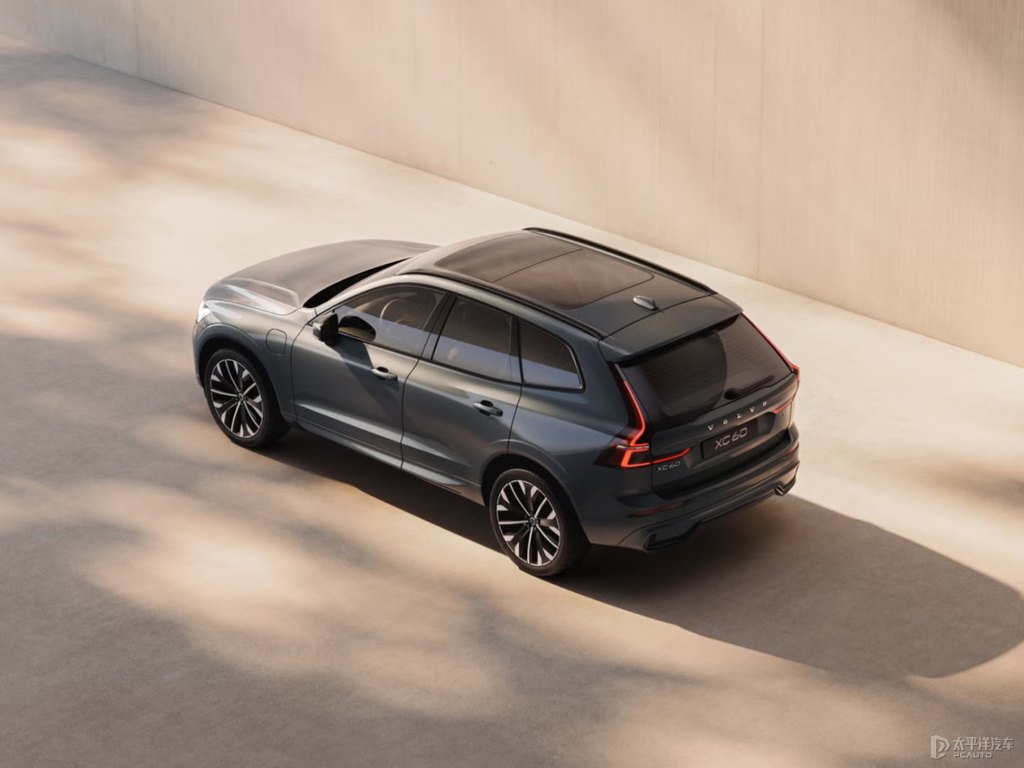 薄霧灰沃爾沃XC60新能源整車外觀外觀圖片