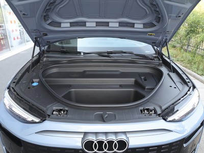奧迪Q6L e-tron Sportback細(xì)節(jié)實(shí)拍圖