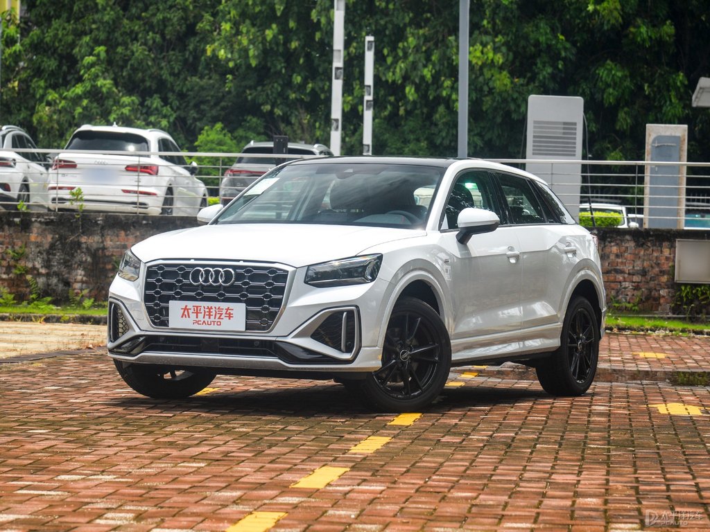 冰川白奧迪Q2L整車外觀外觀圖片