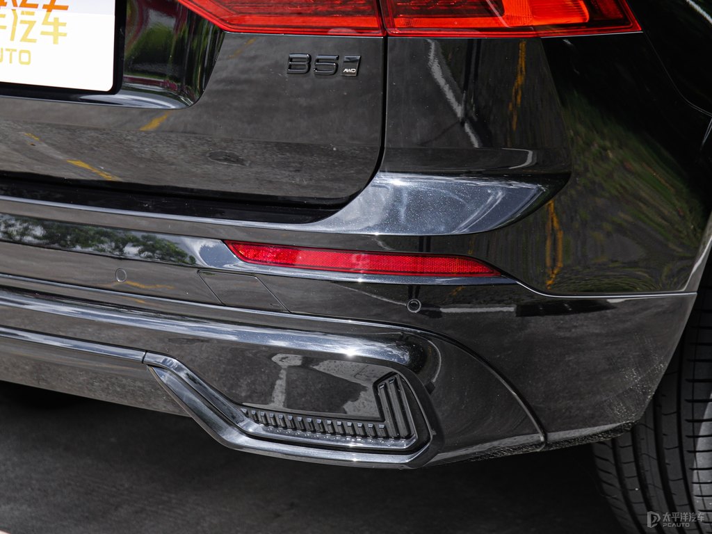 瑪瑙黑沃爾沃XC60車尾外觀圖片