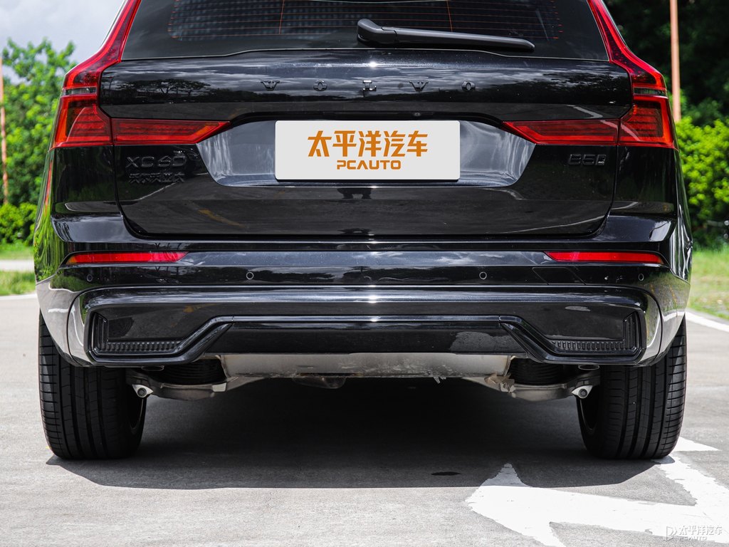 瑪瑙黑沃爾沃XC60車尾外觀圖片