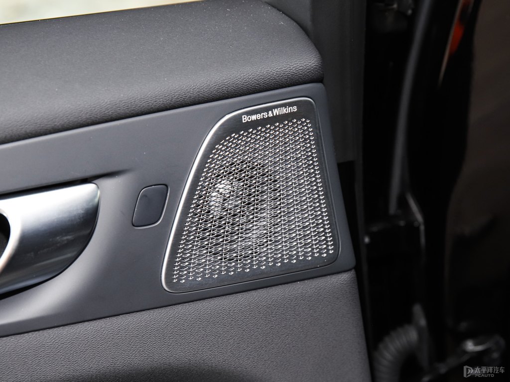 瑪瑙黑沃爾沃XC60車廂內飾圖片