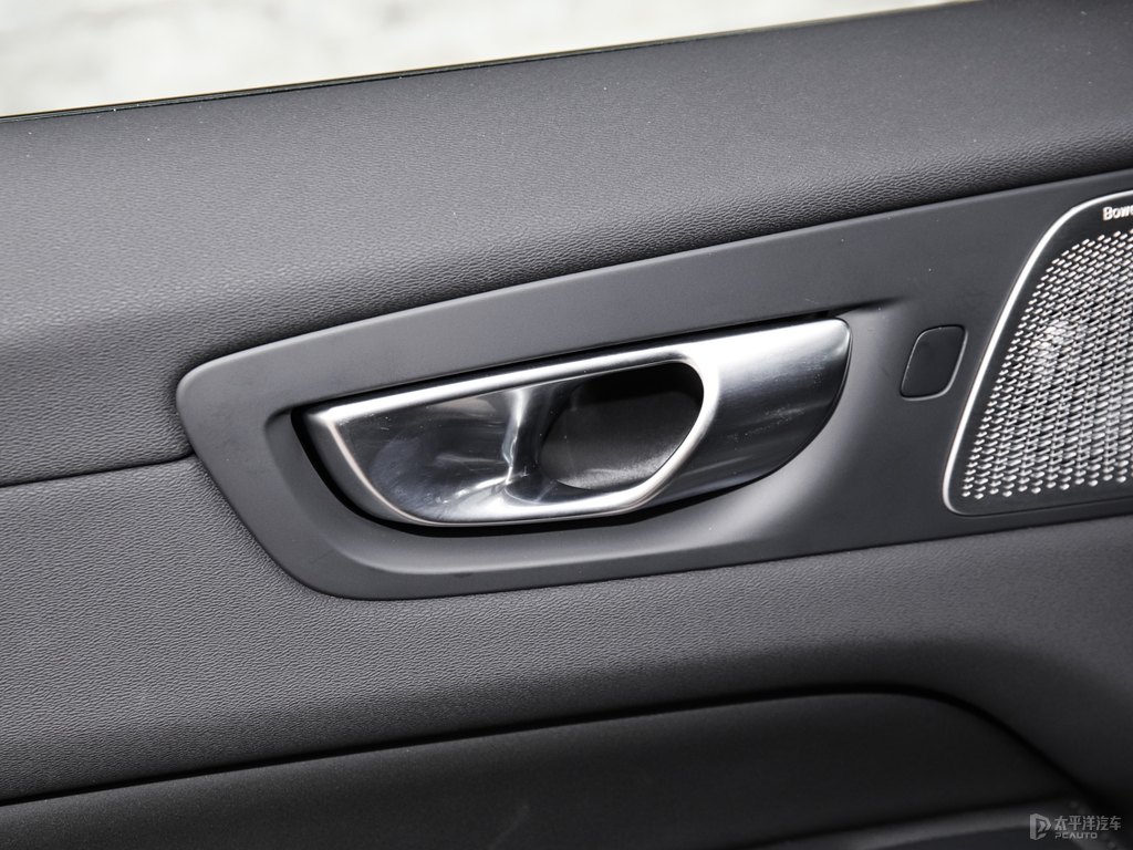 瑪瑙黑沃爾沃XC60車廂內(nèi)飾圖片