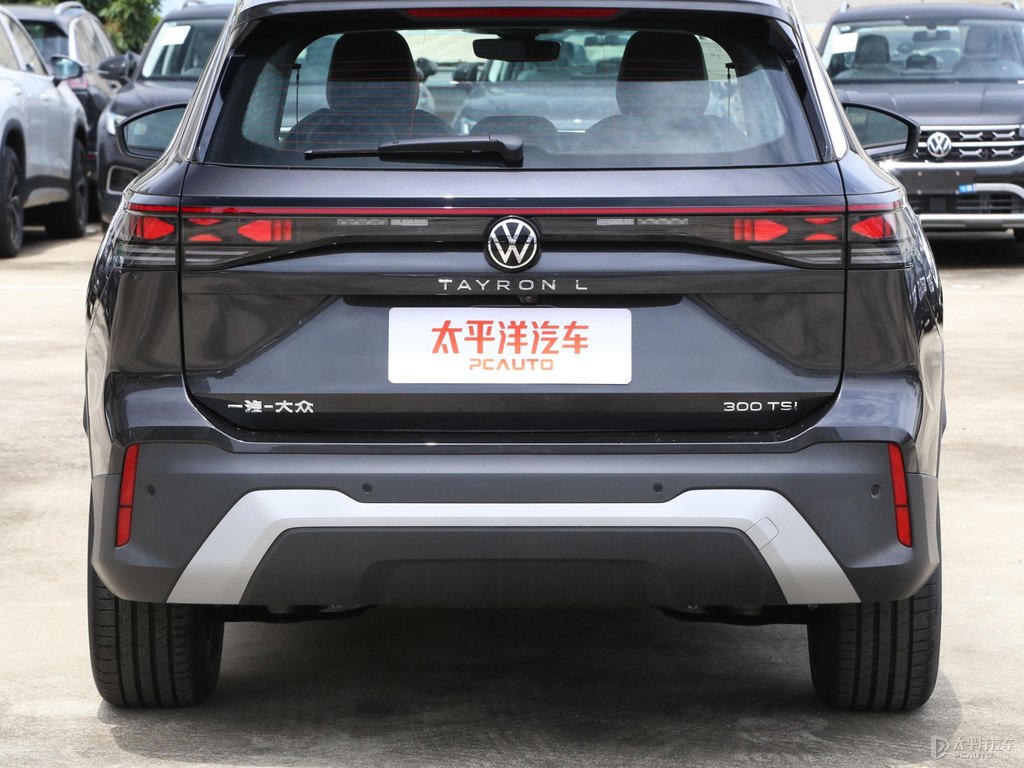 錳石黑探岳車(chē)尾外觀圖片