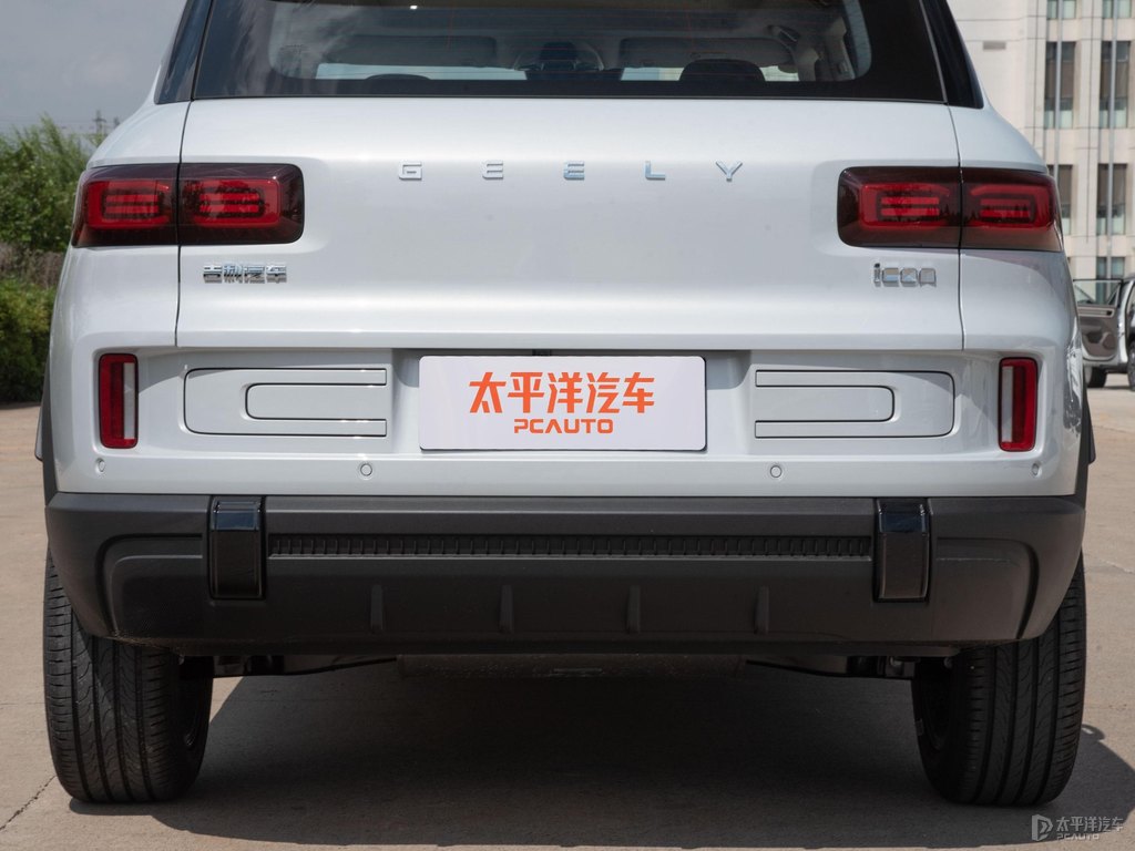 奶霜銀吉利ICON車尾外觀圖片