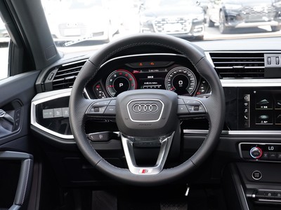 奧迪Q3 Sportback內(nèi)飾實(shí)拍圖