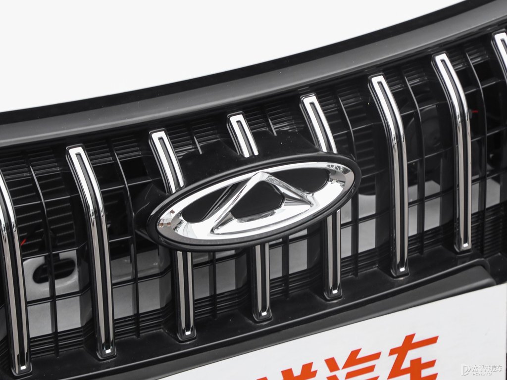 珍珠白艾瑞澤5車頭外觀圖片