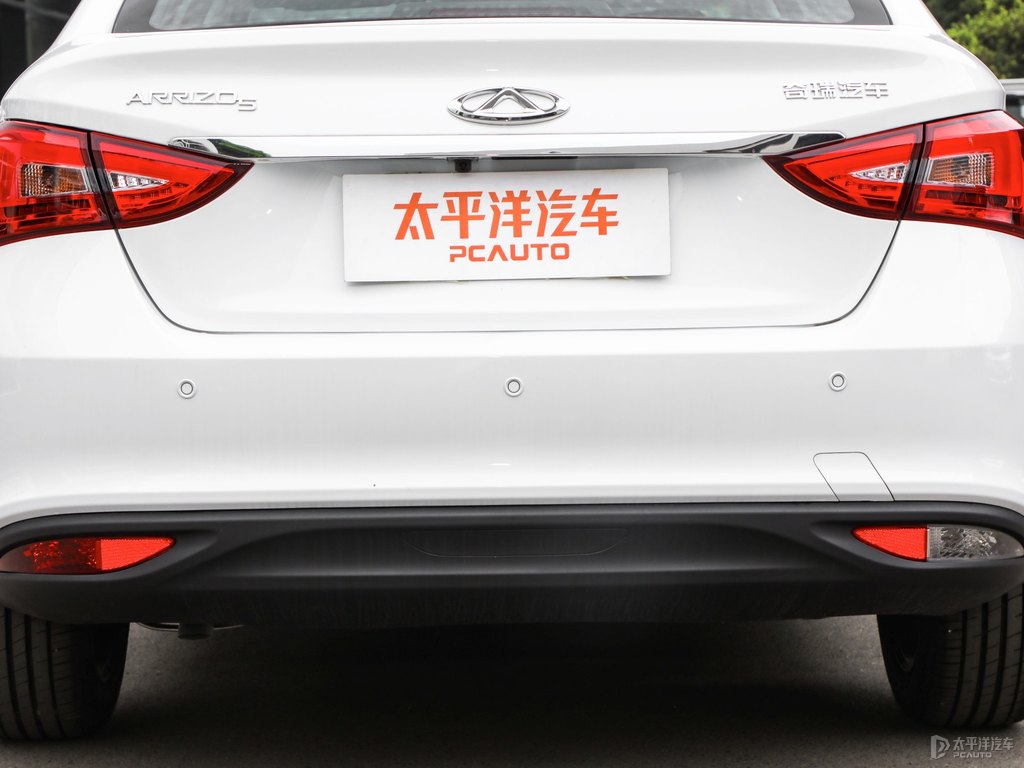 珍珠白艾瑞澤5車尾外觀圖片