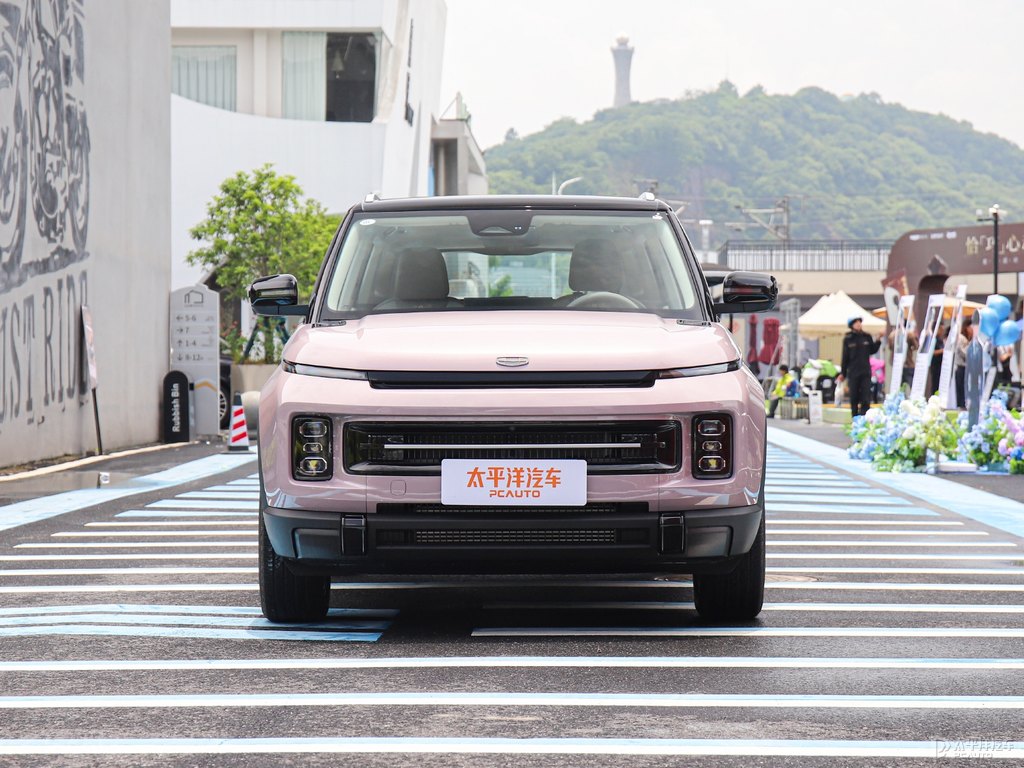 莓果粉吉利ICON整車外觀外觀圖片