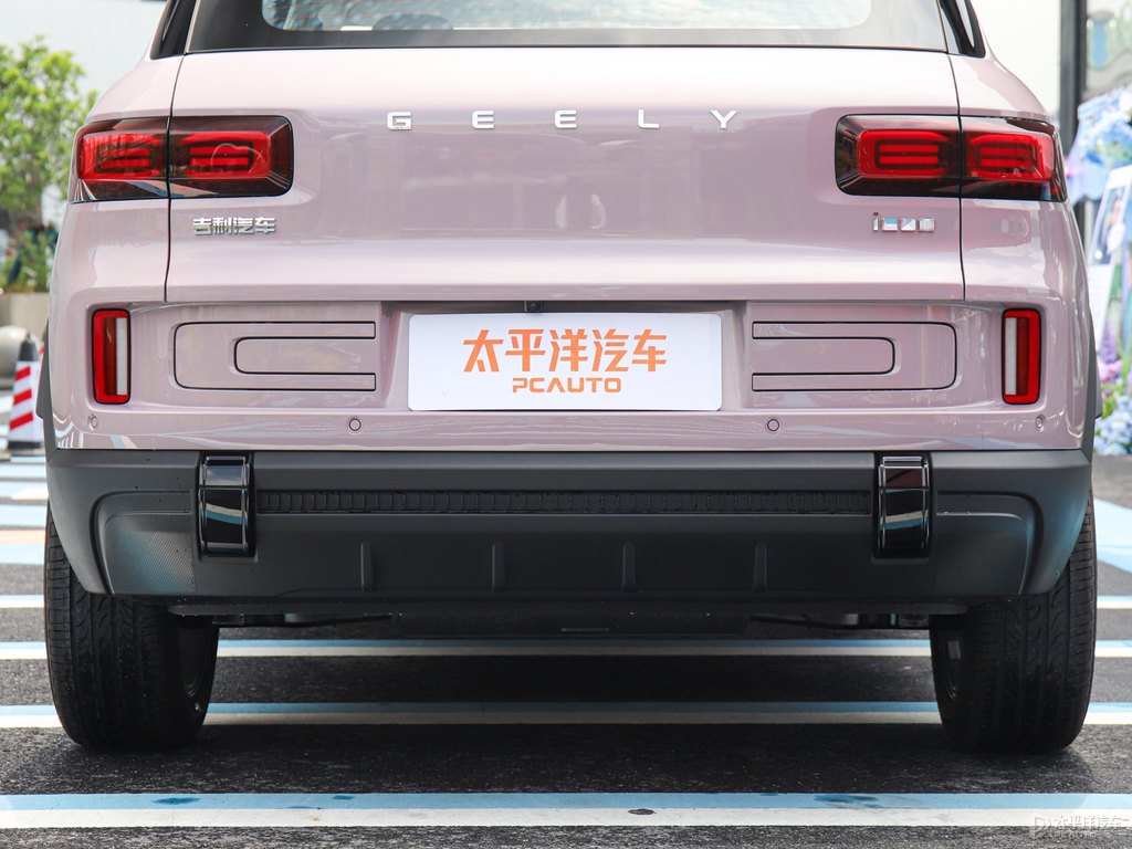 莓果粉吉利ICON車(chē)尾外觀圖片