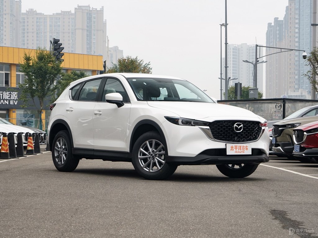 珠光白馬自達CX-5整車外觀外觀圖片