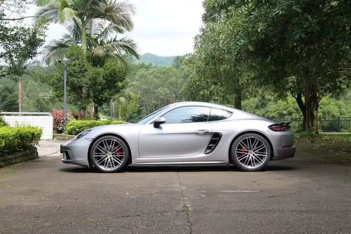 保時捷718cayman:70萬元的4缸跑車,開完之後喊真香