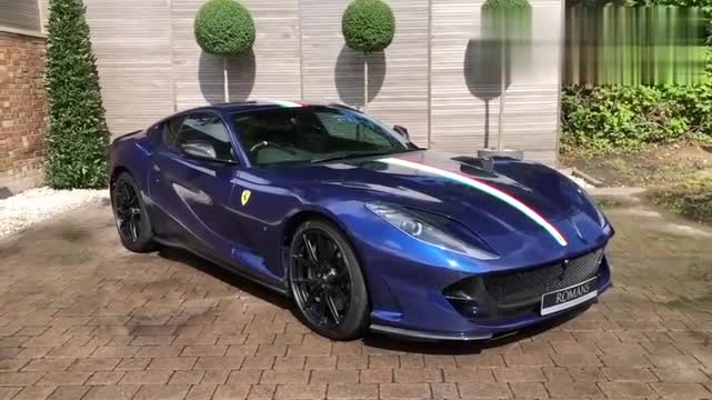 新车展示,实拍2020款法拉利812superfast,颜值太高!