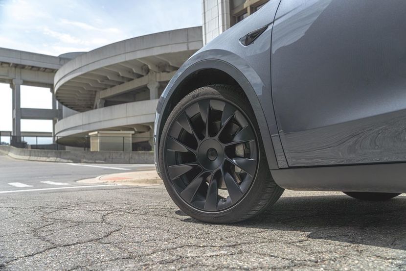 煮酒论英雄 极氪001对比特斯拉Model Y