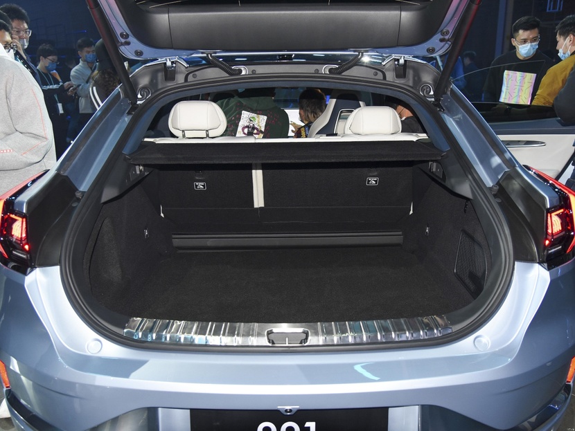 煮酒论英雄 极氪001对比特斯拉Model Y