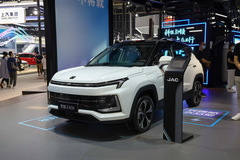 华为/科大讯飞跨界加持 新能源思皓E40X上市