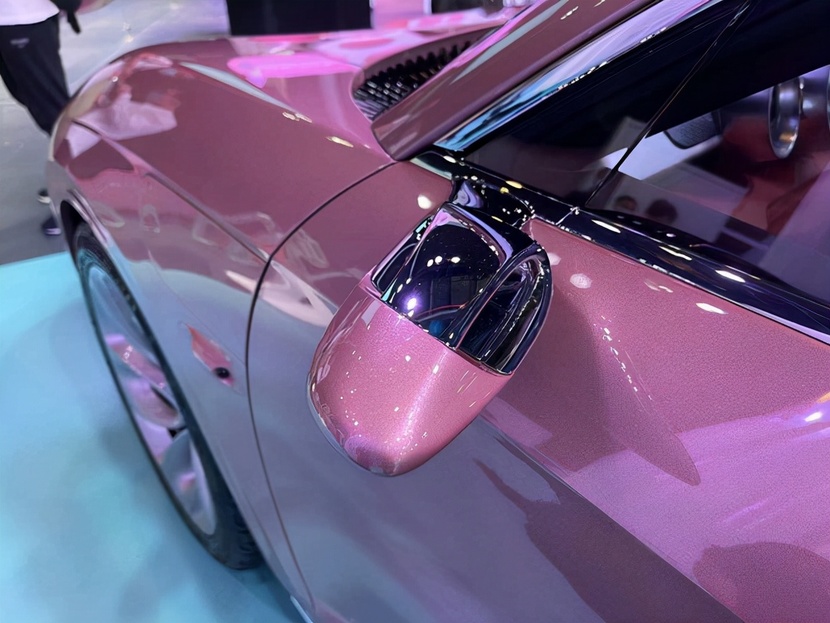 ora欧拉汽车粉色图片