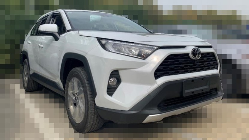 7千补贴+优惠1万2，老车主买丰田RAV4荣放划算？