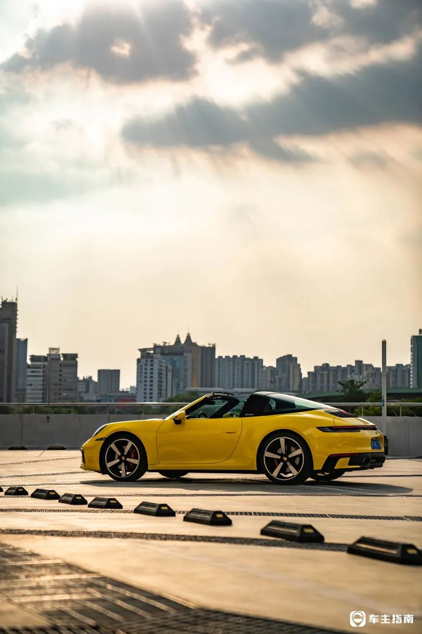 把你们的手机壁纸开上路,试驾保时捷911 targa 4s