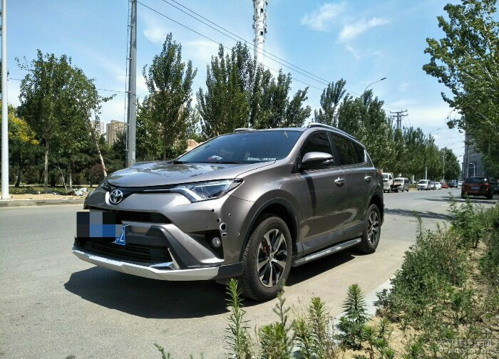 优惠得手rav4荣放2.0铂青铜色风尚版