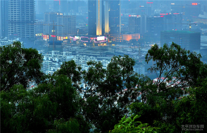 东莞旗峰山夜景图片