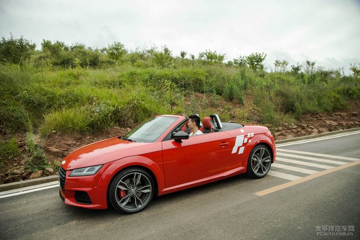 夏日車視界敞篷在夏天就應該打開奧迪tts我的跑車夢