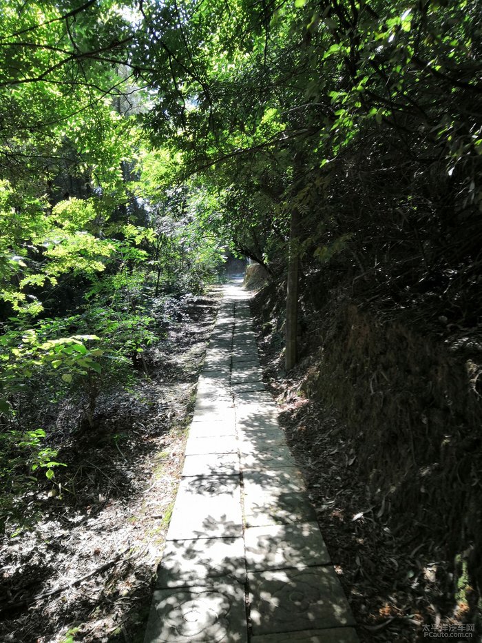 雲南印象之一—昆明宜良巖泉寺