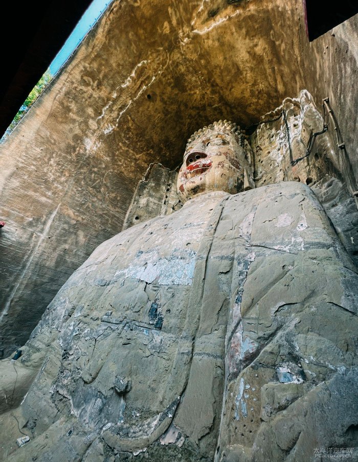世界上最大的石刻佛像图片
